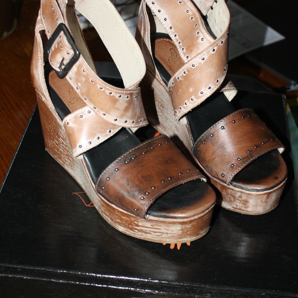 Freebird Terra Tan and Brown Wedge Sandals